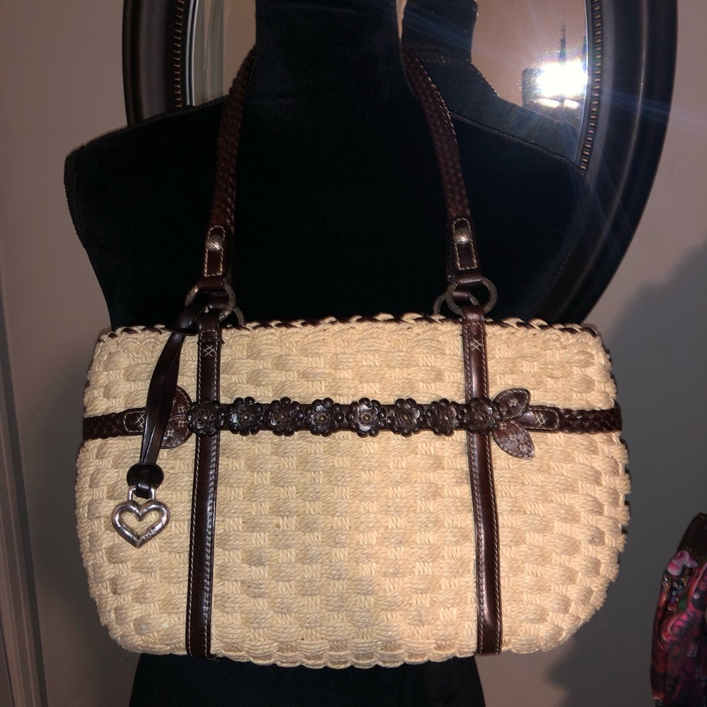 Brighton Natural straw and brown leather flowers detail bag w/ silver hardware.